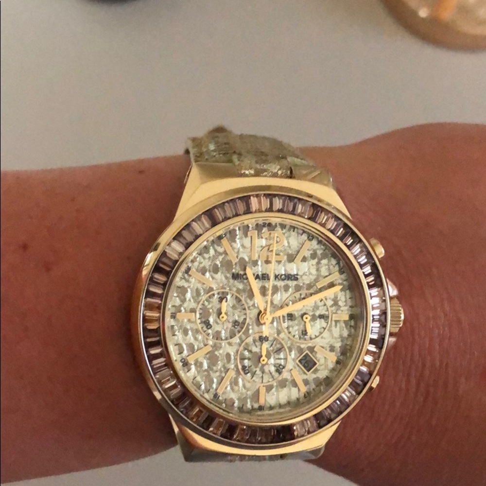💖 Authentic Michael Kors watch